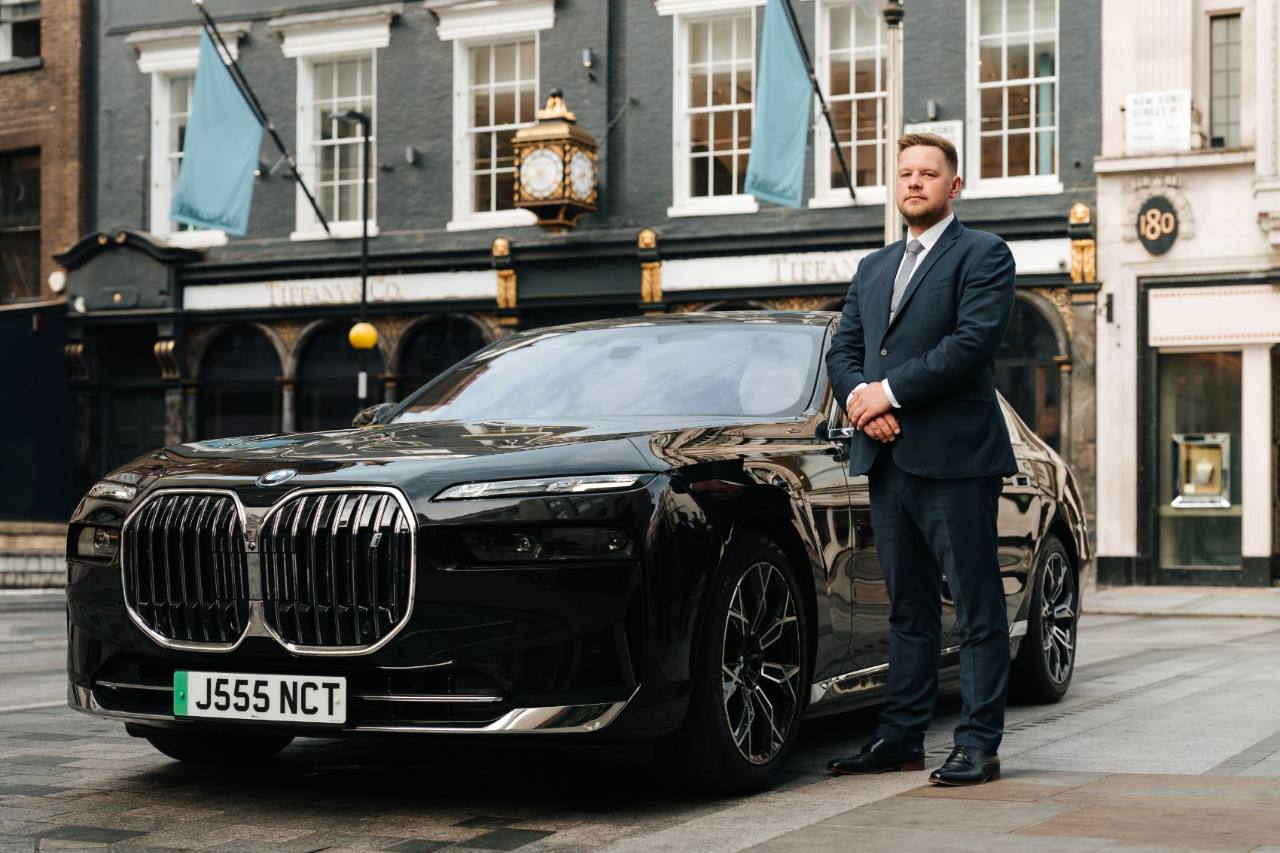 Discreet, professionally presented chauffeurs